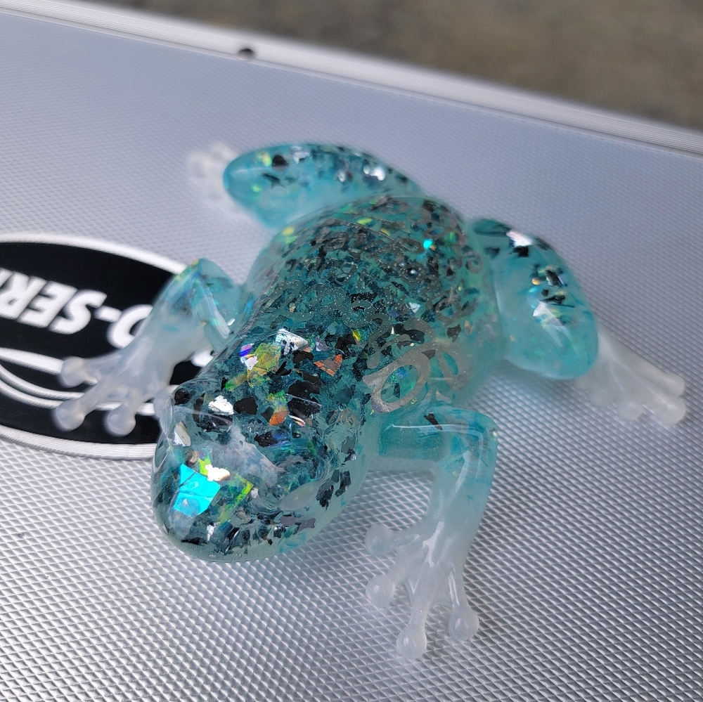 Resin Epoxy Artisan Frog with Quote Paperweight Gift Home Decor Piece - Picture 4 of 16